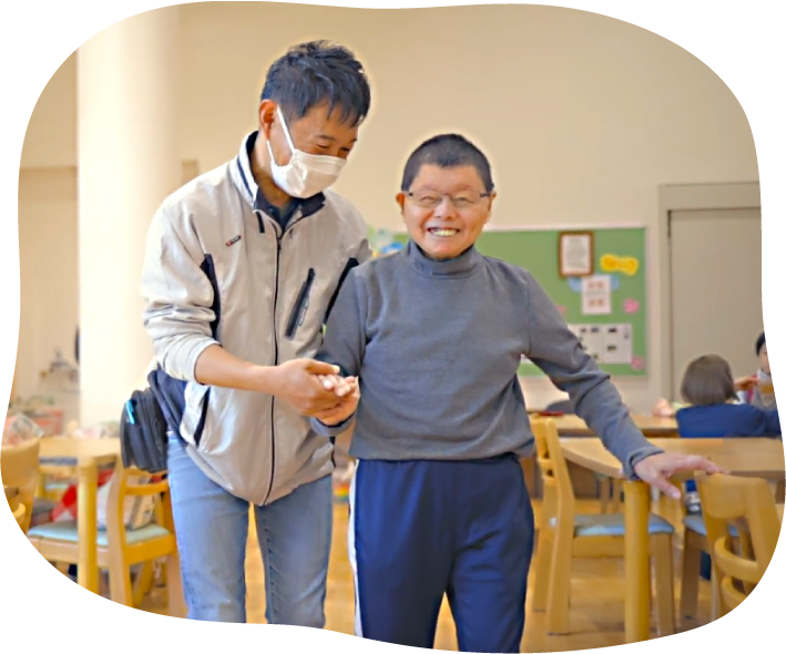 社会福祉法人 富士旭出学園 職員と入居者
